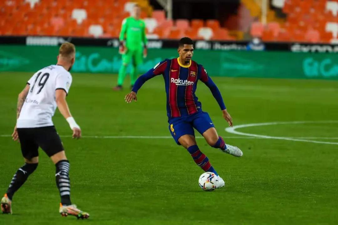 🚨 مباشر كأس السوبر المصريالأهلي ضد الزمالك - مواجهة ملتهبة تتجدد